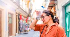 Las olas de calor prolongadas afectan con mayor intensidad a los adultos mayores, cuyo cuerpo pierde capacidad para regular la temperatura con la edad. FOTO Getty