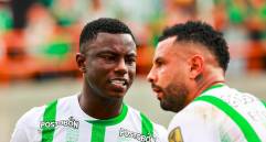 En la imagen aparece Marino Hinestroza junto a Edwin Cardona. FOTO MANUEL SALDARRIAGA