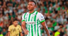 Periodista que atacó a Alfredo Morelos en la zona mixta, fue desvinculado de su trabajo. Foto: Camilo Suárez. 