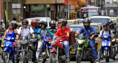  La ley ya entró en vigor y puede terminar con la inmovilización de la moto. Foto: Juan Antonio Sánchez Ocampo
