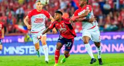 La final entre Santa Fe y Medellín fue cerrada y pareja. El Poderoso pagó caro sus errores defensivos. FOTO CAMILO SUÁREZ