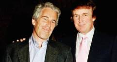 Donald Trump mantuvo una relación social con Jeffrey Epstein durante los años 90 y principios de los 2000. El financista fue condenado por delitos sexuales y se suicidó en prisión en 2019. FOTO: GETTY
