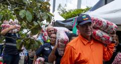 Una de las jornadas de donación organizada por la Alcaldía de Medellín en el marco de la Alianza Medellín Cero Hambre. FOTO: Julio César Herrera Echeverri