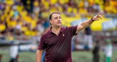 Néstor Lorenzo, técnico de Colombia entregó la lista de convocados para los amistosos de octubre en Estados Unidos. FOTO JUAN ANTONIO SÁNCHEZ 