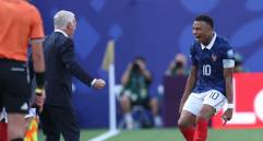 Didier Deschamps dirigirá su último partido como seleccionador de Francia, quien tiene como capitán al delantero Kylian Mbappé. Foto: Xinhua