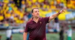 El entrenador argentino Néstor Lorenzo ha enfrentado dos veces a la Selección Argentina desde que dirige a Colombia. Ganó en Barranquilla y perdió la final de la Copa América. FOTO: JUAN ANTONIO SÁNCHEZ