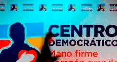 La disputa interna por la validez del sondeo y las críticas a la encuestadora profundizaron la crisis en el uribismo y reforzaron el peso de Álvaro Uribe en la decisión final. FOTO: COLPRENSA