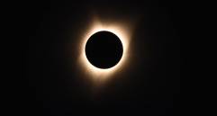 El eclipse total del 2 de agosto de 2027 atravesará países de Europa, África y Asia, ofreciendo más de seis minutos de oscuridad diurna en regiones clave como Egipto, España y Arabia Saudita. FOTO archivo AFP