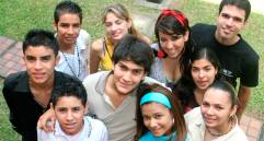 Los jóvenes colombianos tienen una cita con la democracia, no solo para votar sino para ser elegidos. Foto: Archivo El Colombiano
