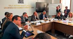 Este lunes se realizó la reunión entre gobernadores y MinHacienda para dialogar sobre la emergencia económica. FOTO MINHACIENDA. 