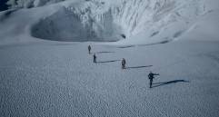 Los glaciares, reservas clave de agua dulce, se derriten a un ritmo acelerado debido al cambio climático, amenazando ecosistemas y comunidades. FOTO cortesía Yober Arias y Cumbres Blancas