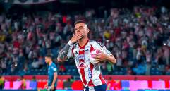 En la imagen aparece el antioqueño Steven Andrés Rodríguez, quien le marcó al Pereira para darle el liderato al Junior. FOTO Colprensa