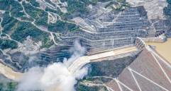 Imagen aérea de las obras principales de Hidroituango: la presa, el embalse y el vertedero. FOTO JUAN ANTONIO SÁNCHEZ