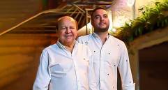 Sebastián Ortega, al lado de su papá William de Jesús, tal vez el político de Cambio Radical más poderoso en Antioquia. FOTO: CORTESÍA RUTA NOTICIAS