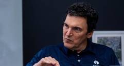 Juan Esteban Calle, presidente de Cementos Argos, compañía que a marzo reportó utilidades por $2,1 billones, derivadas de la negociación de sus acciones en Summit con Quikrete. FOTO Julio César Herrera