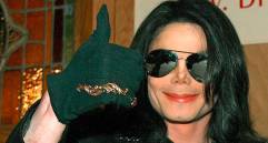 El año pasado, la revista Forbes posicionó a Michael Jackson en el número seis de la lista de “Los muertos famosos mejor pagados de 2022”. Foto: AFP