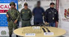 Este es Bairon, de 24 años, quien presuntamente se desempeñaba como guerrillero raso del Frente 18 de las disidencias de las Farc. FOTO: Cortesía Policía de Antioquia