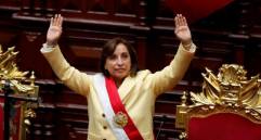 Dina Boluarte llegó al máximo cargo el pasado 7 de diciembre. Se convirtió en la primer mujer en ocupar la presidencia en la historia del país. Foto: EFE. 