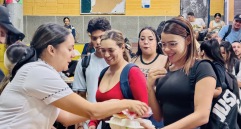 Ahora 223 estudiantes reciben sus alimentos de lunes a viernes en la comuna 2 - Santa Cruz. Foto: cortesía.