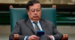 El presidente Gustavo Petro hace uso constante de sus redes sociales para informar cambios en su administración o iniciar controversias. FOTO colprensa