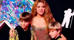 Milan y Sasha sorprendieron al público con su primer videoclip, acompañados por Mila V y bajo la mirada atenta de Shakira. FOTO Colprensa