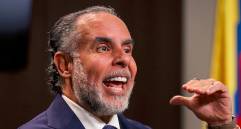 Armando Benedetti, ministro de Interior, dice que salario mínimo podría subir a 1,8 millones de pesos. FOTO COLPRENSA