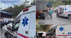 Aspecto de la ambulancia y la tractomula que colisionaron en la vía entre Medellín y Santa Rosa de Osos este lunes festivo. FOTOS: Cortesía