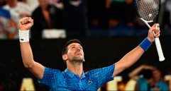 Novak Djokovic llega de nuevo a una final del Abierto de Australia después de haber quedado campeón en 2021. FOTO EFE