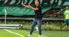Tras dejar el Deportes Tolima, al que había clasificado a octavos de final de la Libertadores, Lucas González ya comenzó su proceso con Atlético Nacional. Este martes dirigirá su segundo partido oficial con el Verde. Foto: Andrés Camilo Suárez Echeverry.