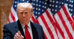 Donald Trump sostiene que es un “gran gesto” que Catar le haya ofrecido un avión como regalo. FOTO: Getty