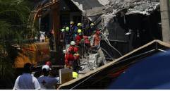 Rescatistas en el lugar donde se desplomó el techo de una discoteca, en Santo Domingo, República Dominicana, el 9 de abril de 2025. FOTO: Xinhua