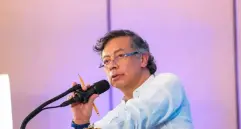 Petro rechazó el preconteo de la primera vuelta y dijo que no reconocerá esas cifras. FOTO: Colprensa.