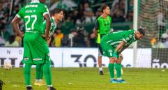 Edwin Cardona (derecha) señaló que el subtítulo ante Junior les servirá para llegar más fuertes al segundo semestre del año. Foto Juan Antonio Sánchez