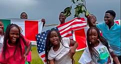 Shakira confirmó que los niños de la organización Triplets Ghetto Kids bailarán con ella en la final del mundial. Foto Captura de video.