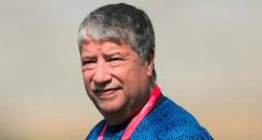 El técnico Hernán Darío Gómez respondió a las críticas de los salvadoreños. FOTO @FESFUT_OFICIAL