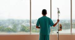 Un diagnóstico temprano y un tratamiento rápido y efectivo pueden dar el 90 % de posibilidades de vida para los pacientes con cáncer. FOTO sstock