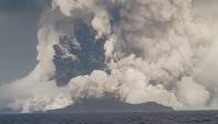 Ecuador emitió este sábado una advertencia de tsunami para la Isla Santa Cruz, en el centro del archipiélago de Galápagos, tras detectar perturbaciones marinas como consecuencia de la erupción volcánica cerca de Tonga. Foto: Servicio geológico de Tonga