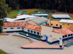 Dentro de la Clínica El Oriente, en la vereda San Miguel, de La Ceja, ocurrieron los hechos que terminaron con la muerte de un intruso. FOTO: CORTESÍA