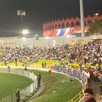La hinchada de Junior acompañó a su equipos en las tribunas del estadio de Cartagena. Lástima los incidentes que se presentaron al final. FOTO TOMADA DE X