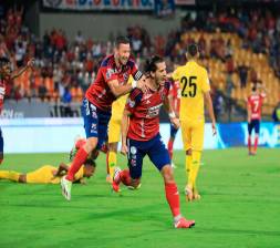 Yulián Gómez por la banda izquierda ha generado acciones de peligro a favor del rojo. FOTO ESNEYDER GUTIÉRREZ