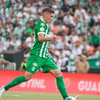 Simón Rojas debutó con Nacional y lo hizo con personalidad ante un Atanasio colmado. FOTO ATLÉTICO NACIONAL