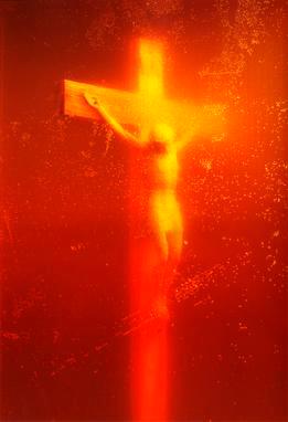En ‘Piss christ’ (1987) el artista estadounidense Andrés Serrano introdujo un Cristo crucificado en un tanque de orina. FOTO Cortesía
