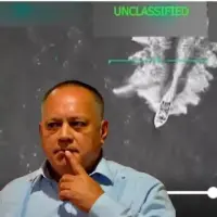 Cabello, acusado de tener nexos con el narcotráfico, dijo que es una “tremenda falsedad, tremenda mentira”, que la lancha atacada llevara drogas a Estados Unidos. FOTOS: AFP y cortesía
