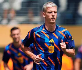 Dani Olmo no aceptó las disculpas de Roberto Ayala, asistente de Lionel Scaloni en la selección de Argentina, tras la agresión que le propinó en la final de la Copa Mundo. FOTO TOMADA @SEFutbol