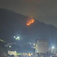 En menos de tres horas hubo dos incendios en Bello, Antioquia. FOTO: Santiago Olivares.