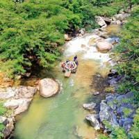 Se ha documentado al menos la presencia de 25 dragas sobre la cuenca del río Calderas. FOTO: CORTESÍA