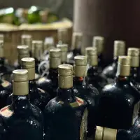 El licor adulterado pueden causar daños al sistema nervioso, visión borrosa, ceguera, dificultad respiratoria, estado de coma y hasta la muerte. FOTO: Cortesía Policía Metropolitana