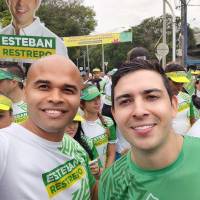 A la izquierda aparece en la imagen, junto a Esteban Restrepo, Milton José Quiñones Corrales. Foto: Cortesía.
