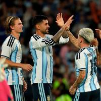 Cristian “Cuti” Romero asumió la capitanía de la selección argentina tras el anuncio de retiro de Lionel Messi. FOTO: X-SELECCIÓN ARGENTINA