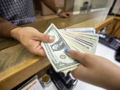 Durante la jornada, la divisa alcanza mínimos de $4.155,55, y máximos de $4.157. Además, se han negociado US$3,2 millones en 4 transacciones. FOTO Carlos Alberto Velásquez